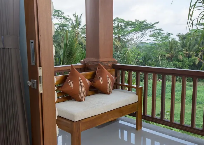 Cenik Lodge *